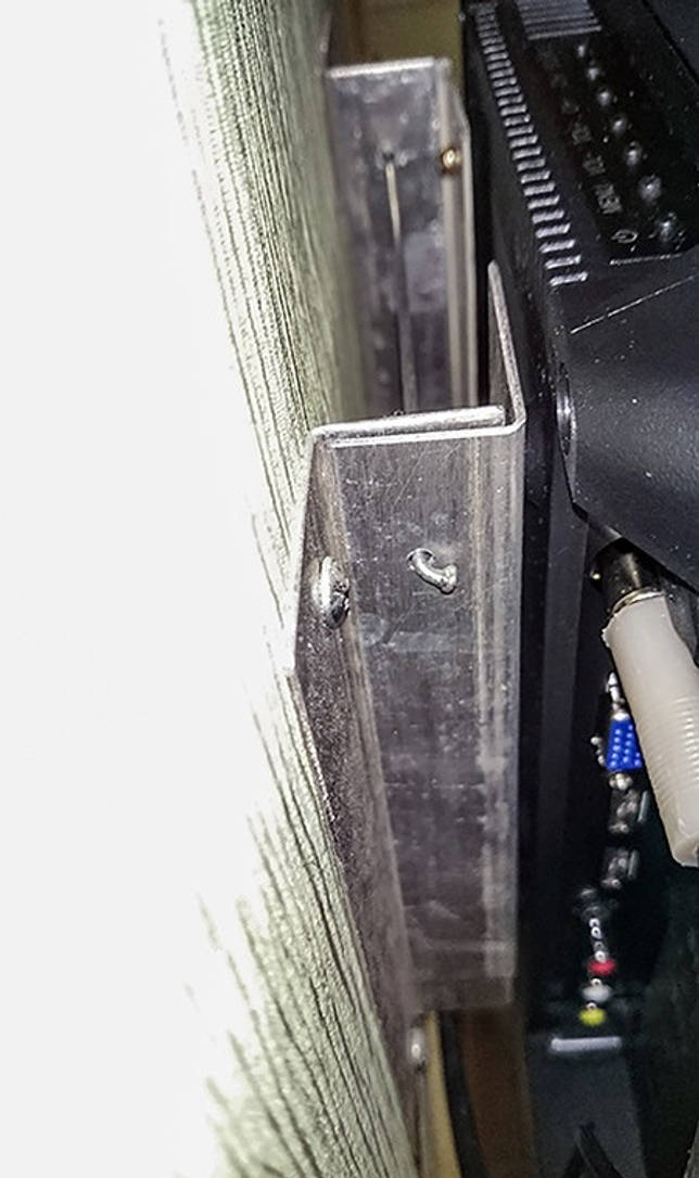 Comment faire un support TV de vos propres mains: options maison populaires