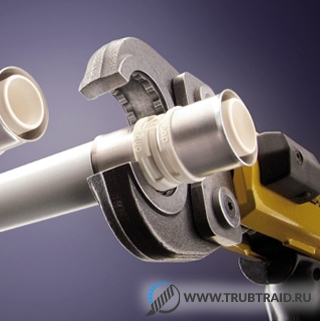 Coupe-tube pour tuyaux métal-plastique: types, lequel choisir et comment l'utiliser correctement