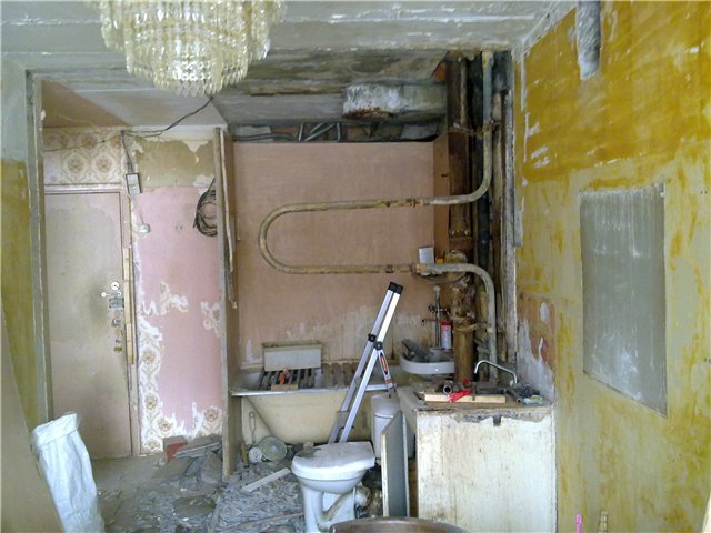 Quelle est la différence entre Khrouchtchev et Brejnevka, Stalinka, Poutine: différences et différences dans la façade