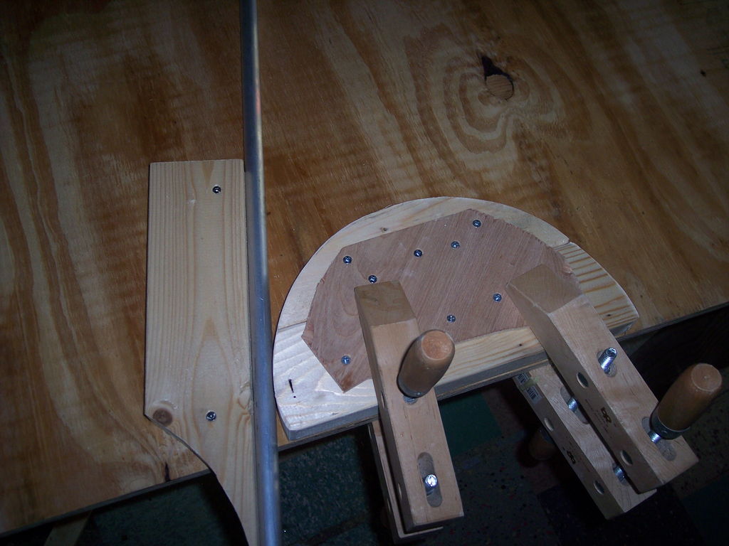 Nous plions le profil: comment plier un tuyau profilé de 40 sur 20 cm et 20x20 cm de vos propres mains? rayon de courbure à la maison